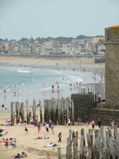  plage et baigneurs